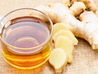 Νερό με κουρκουμά: Ποια είναι τα οφέλη του για τον οργανισμό μας; (βίντεο)